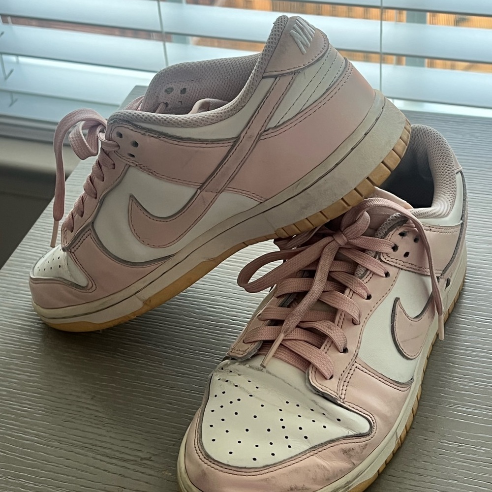 Nike Women's low dunk orange pearl